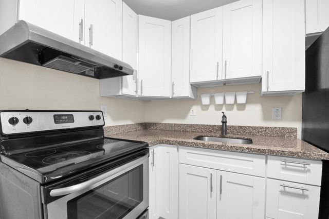 2460 Taylor St, Hollywood, FL 33020