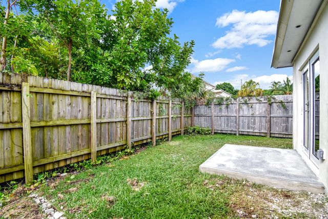 2460 Taylor St, Hollywood, FL 33020