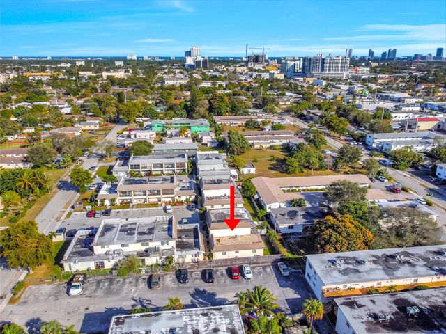 2460 Taylor St, Hollywood, FL 33020
