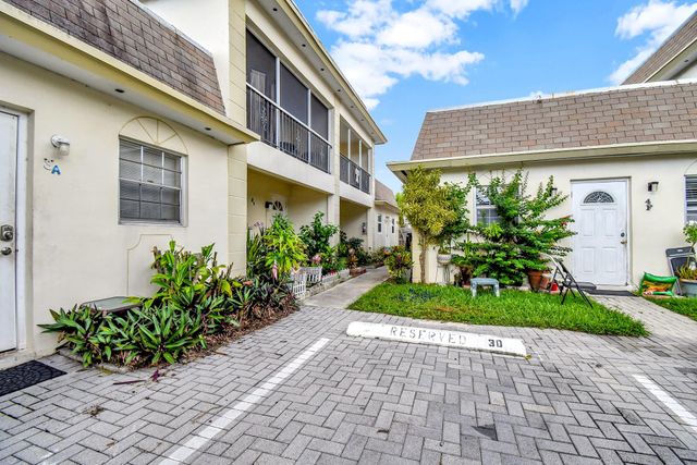 2460 Taylor St, Hollywood, FL 33020