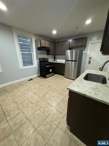 103 9th Street, Newark, NJ 07107