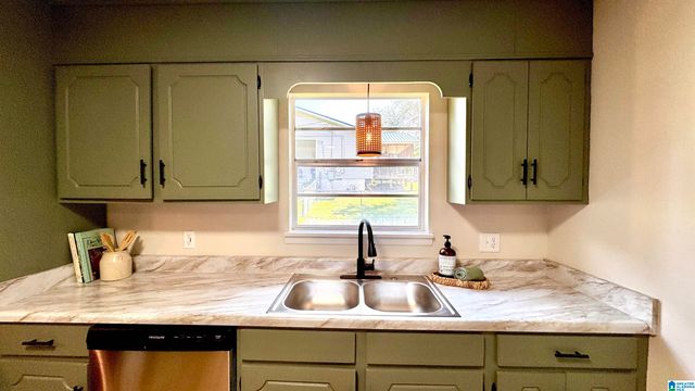 136 SOUTHMOOR CIRCLE, Oxford, AL 36203