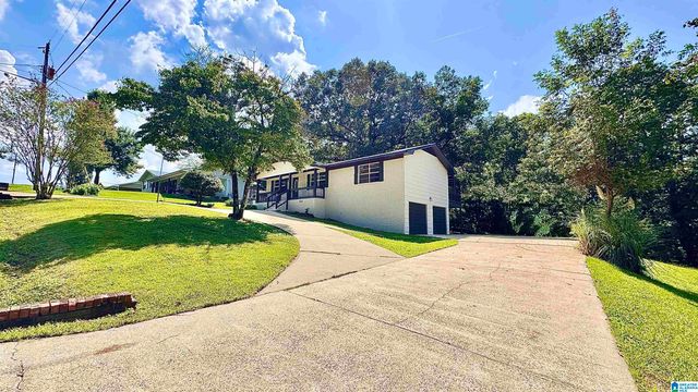 136 SOUTHMOOR CIRCLE, Oxford, AL 36203