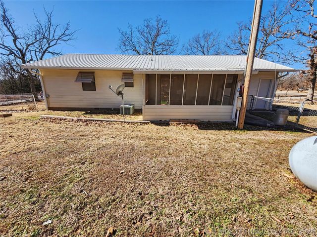 32128 S Hickory Drive, Cookson, OK 74427