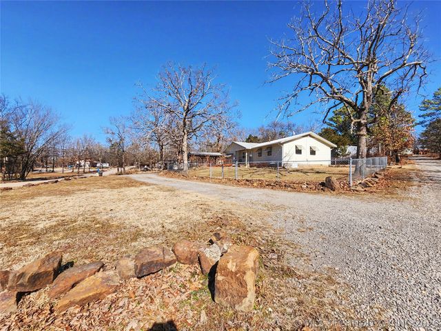 32128 S Hickory Drive, Cookson, OK 74427