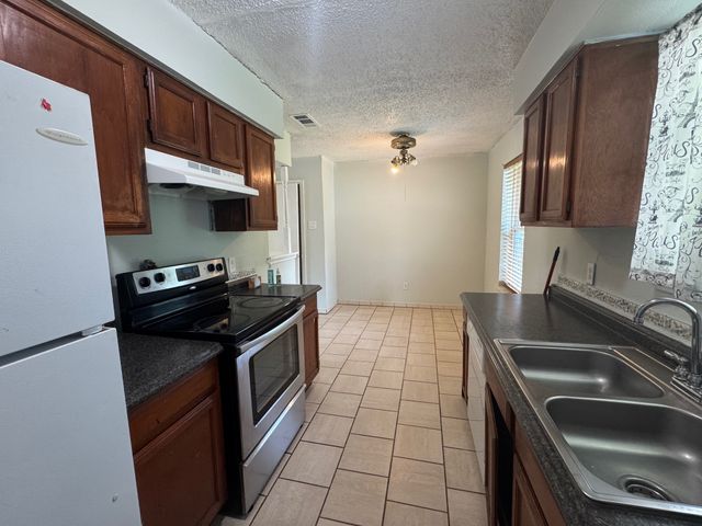 755 Botany Bay Drive, Dallas, TX 75211
