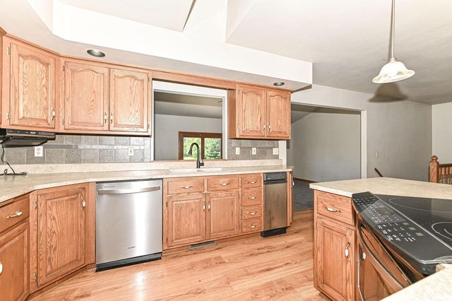 8203 Northwestern AVENUE, Racine, WI 53406