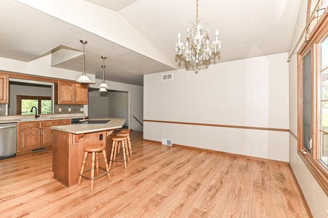 8203 Northwestern AVENUE, Racine, WI 53406