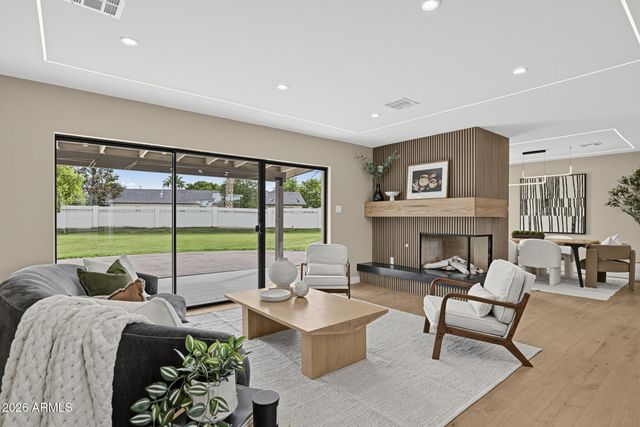 7827 N 4TH Place, Phoenix, AZ 85020