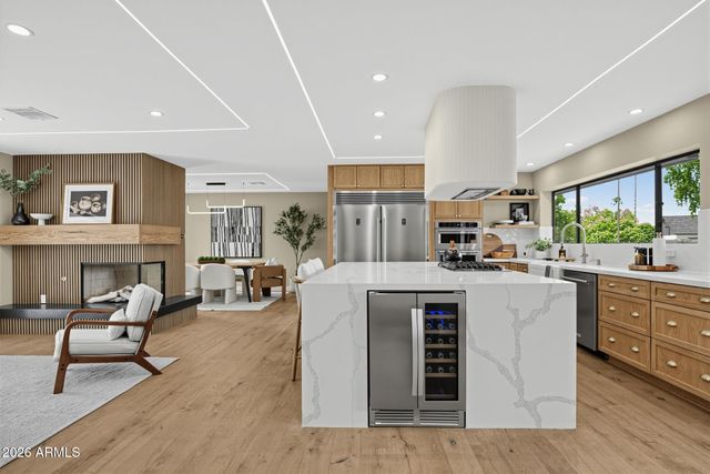 7827 N 4TH Place, Phoenix, AZ 85020