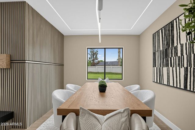 7827 N 4TH Place, Phoenix, AZ 85020