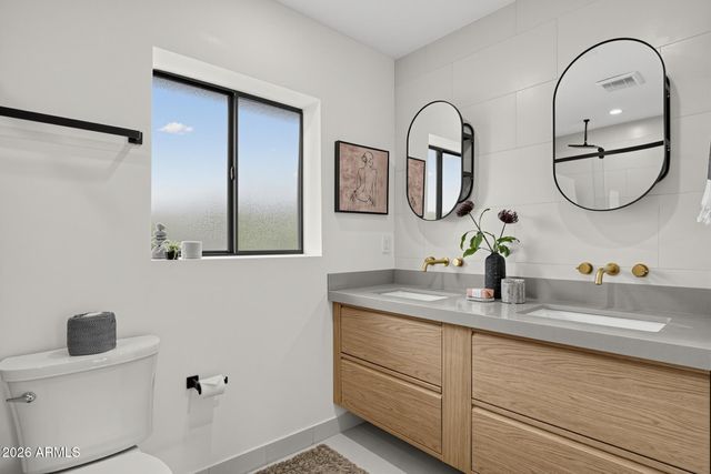 7827 N 4TH Place, Phoenix, AZ 85020