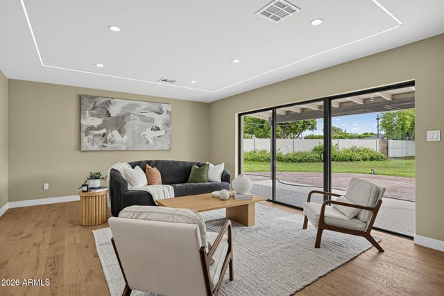 7827 N 4TH Place, Phoenix, AZ 85020