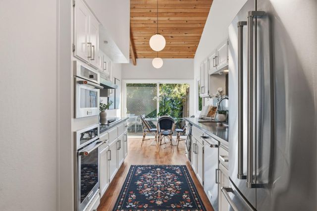 4271 Ponce Drive, Palo Alto, CA 94306