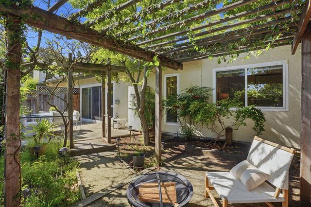4271 Ponce Drive, Palo Alto, CA 94306