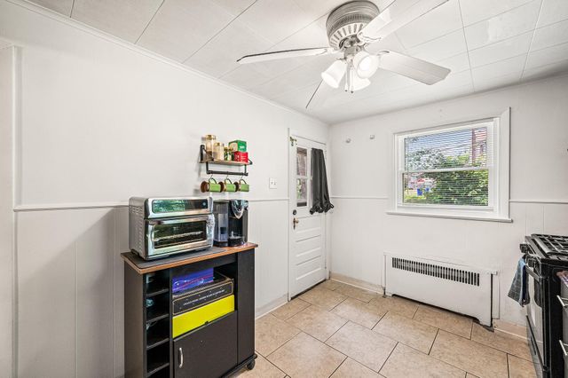 204 N WOODLAWN AVE, Aldan, PA 19018