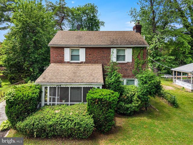 204 N WOODLAWN AVE, Aldan, PA 19018