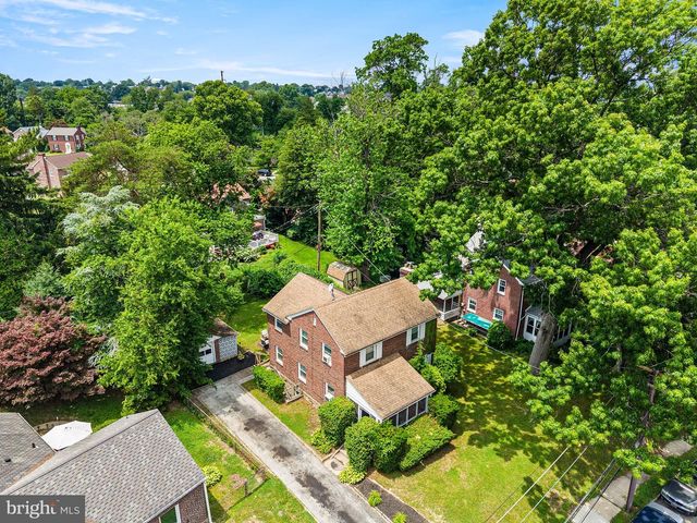 204 N WOODLAWN AVE, Aldan, PA 19018