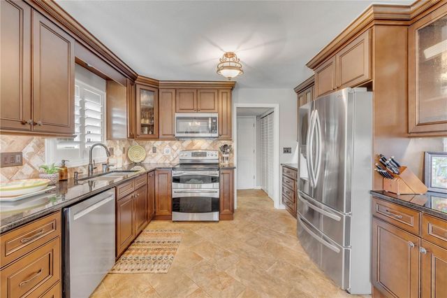 102 VIA DUOMO, New Smyrna Beach, FL 32169