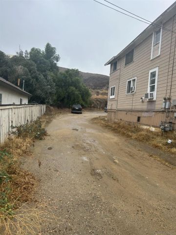 176 Olive St, Lake Elsinore, CA 92530