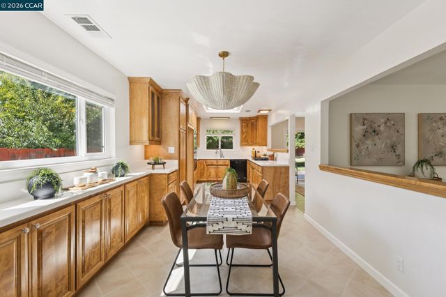 4319 Pembroke Dr, Concord, CA 94521