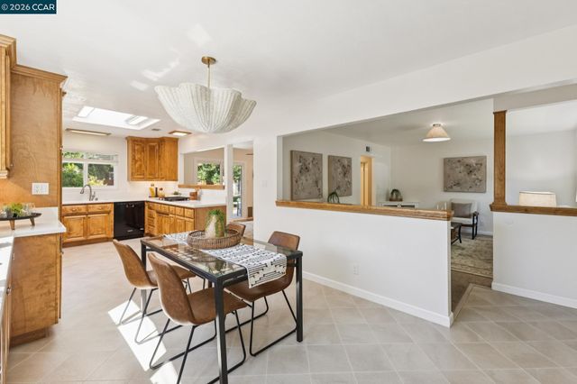 4319 Pembroke Dr, Concord, CA 94521