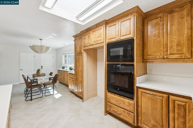 4319 Pembroke Dr, Concord, CA 94521
