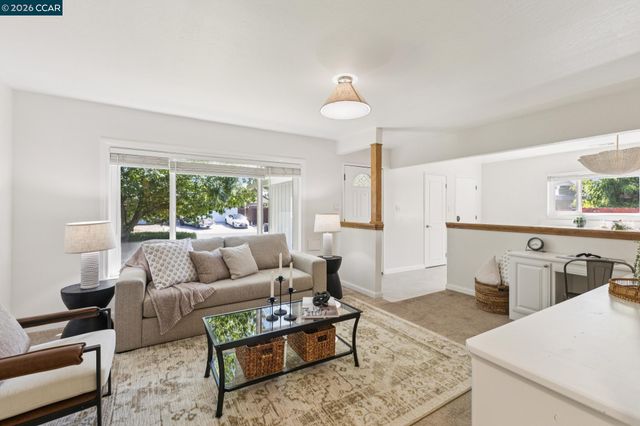 4319 Pembroke Dr, Concord, CA 94521