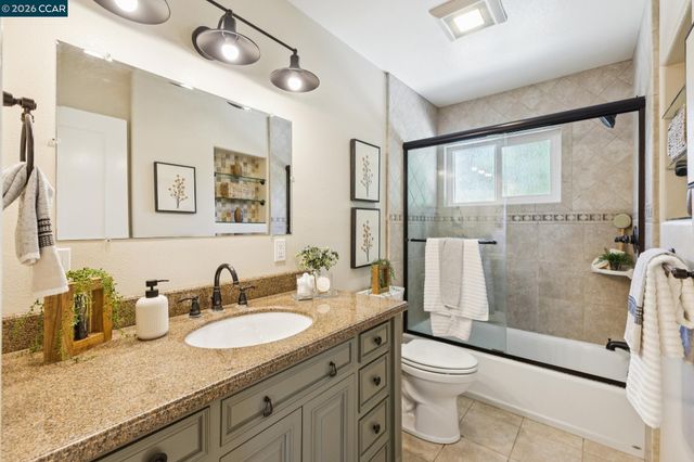 4319 Pembroke Dr, Concord, CA 94521
