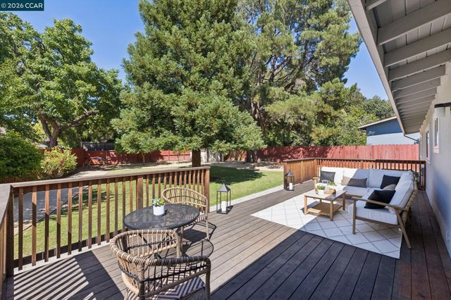 4319 Pembroke Dr, Concord, CA 94521