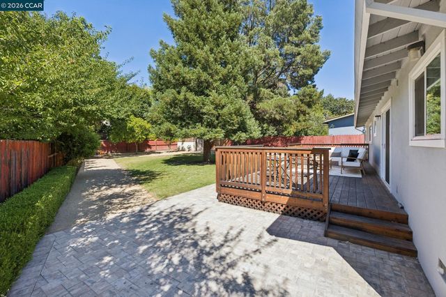 4319 Pembroke Dr, Concord, CA 94521