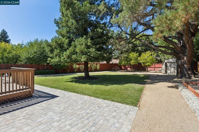 4319 Pembroke Dr, Concord, CA 94521