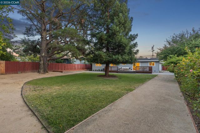 4319 Pembroke Dr, Concord, CA 94521