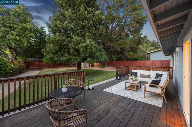 4319 Pembroke Dr, Concord, CA 94521
