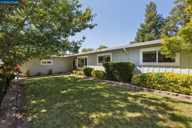 4319 Pembroke Dr, Concord, CA 94521