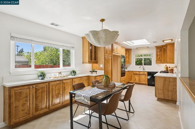 4319 Pembroke Dr, Concord, CA 94521