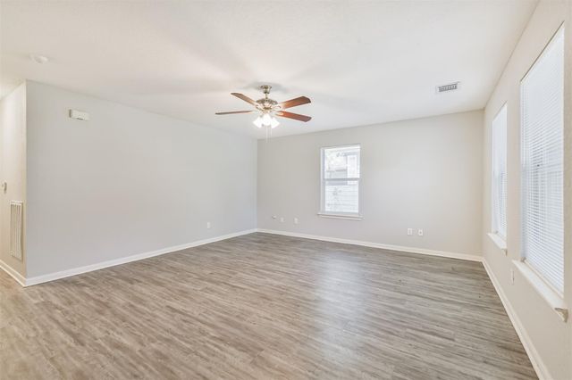 617 Avenue I, Conroe, TX 77301