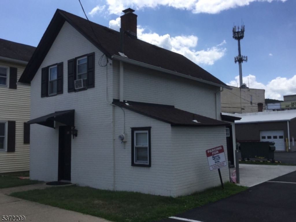 51 N Morris St, Dover Town, NJ 07801