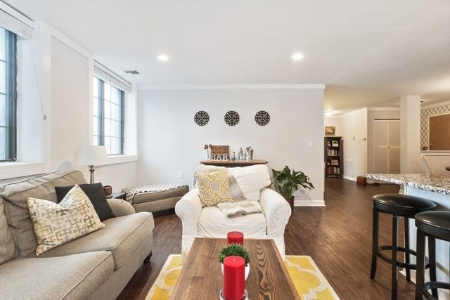 1 Prescott 105, Boston, MA 02128