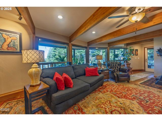 7667 Ne PARK Ln, Otis, OR 97368