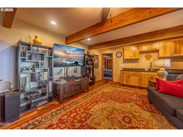 7667 Ne PARK Ln, Otis, OR 97368