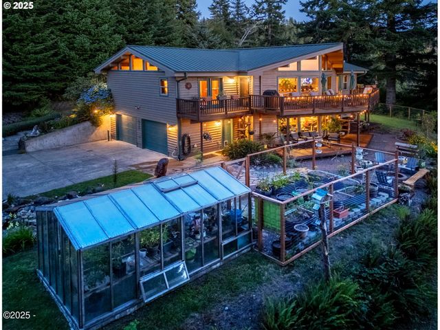 7667 Ne PARK Ln, Otis, OR 97368