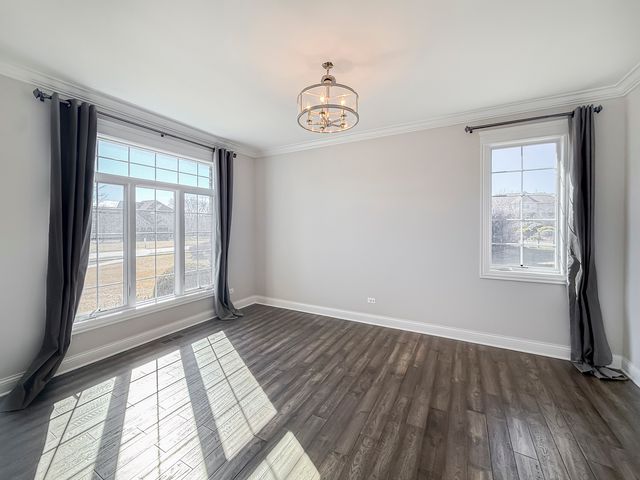 8884 Port Washington Drive, Frankfort, IL 60423