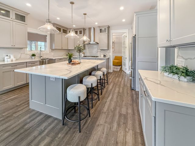 8884 Port Washington Drive, Frankfort, IL 60423