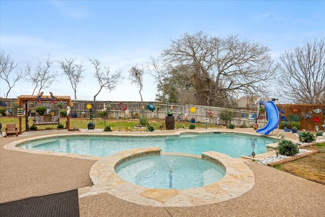 3103 Rim Rock Court, Granbury, TX 76049