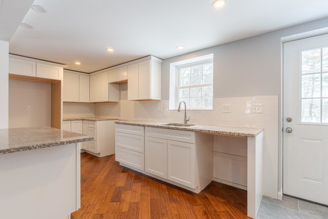 33 Linden Street, Rochester, NH 03867