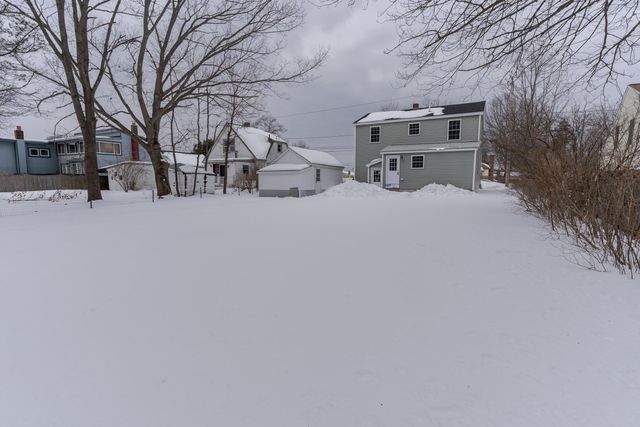 33 Linden Street, Rochester, NH 03867