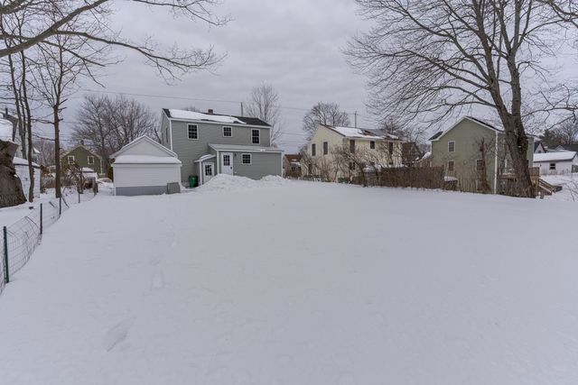 33 Linden Street, Rochester, NH 03867