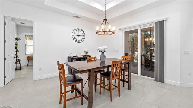 569 Desoto BLVD S, Naples, FL 34117