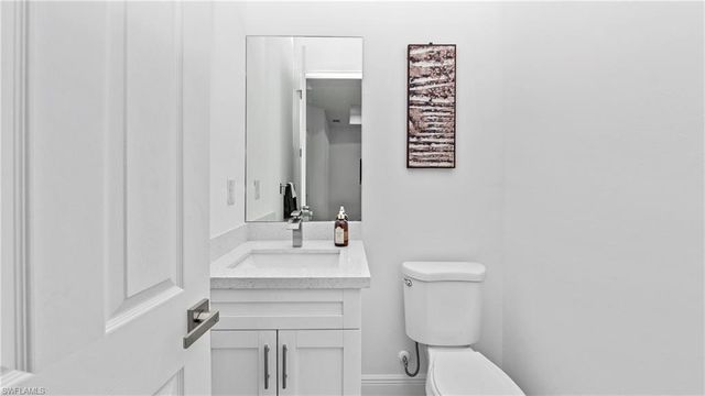 569 Desoto BLVD S, Naples, FL 34117